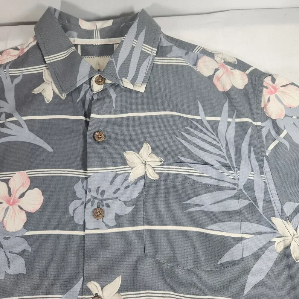 Tommy Bahama Shirt Mens M 100% Silk Hawaiian Casual Short Sleeve Button Down